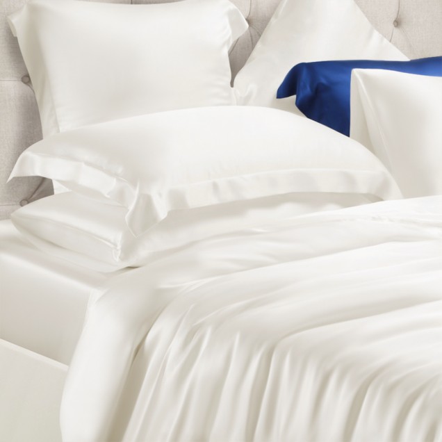 Ivory 22 Momme Mulberry Silk Duvet Cover UK Ivory 22 Momme Mulberry Silk Duvet Cover UK