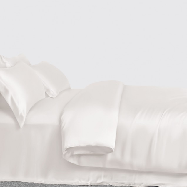 White 3 PCS 22 Momme Mulberry Silk Duvet Cover Set UK White 3 PCS 22 Momme Mulberry Silk Duvet Cover Set UK