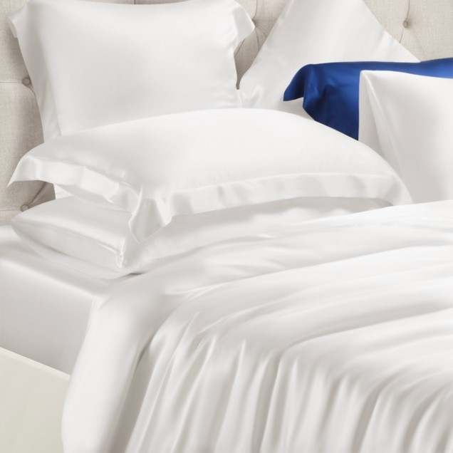 White 3 PCS 22 Momme Mulberry Silk Duvet Cover Set UK White 3 PCS 22 Momme Mulberry Silk Duvet Cover Set UK